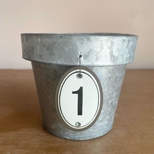 NWT Anthropologie Round Metal Plant Pot